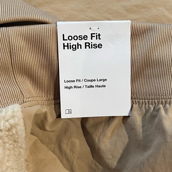 NIKE Essential Faux Fur Trim Woven Pants Sanddrift Size XXL NEW - Picture 8 of 10
